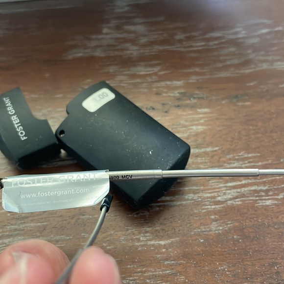 Foster Grant Microvision folding reader NWT IOB with case. Black and silver - Picture 10 of 12